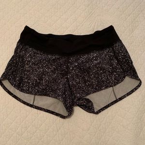 Speed Up shorts 2.5”- speckled